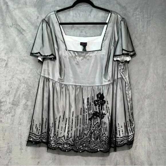 Torrid Overlay Sequins Mesh‎ Square Neck Top womens Sz 4 - Picture 1 of 16